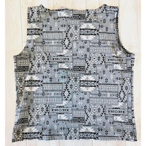 Chico's Travelers 2 Tank Top Medium Black White Stretch‎ Crop Indian Design USA - Picture 2 of 4